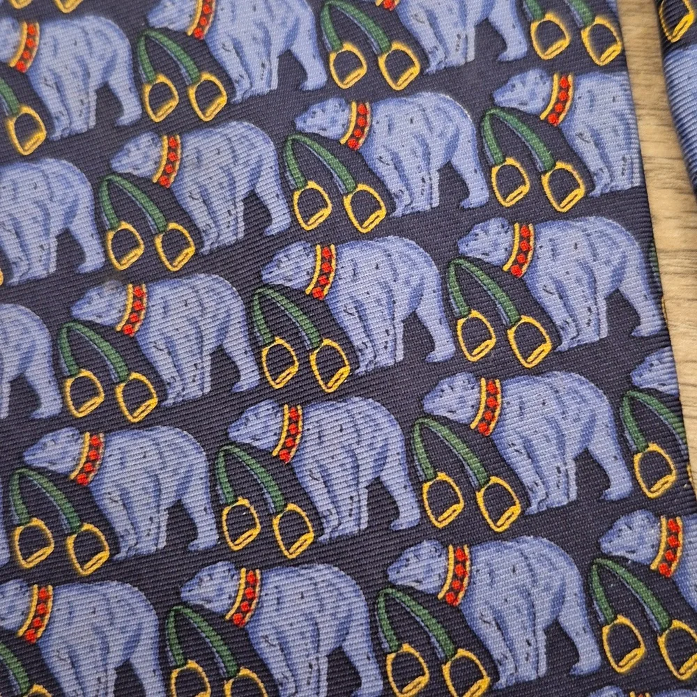 BROOKS BROTHERS Makers USA Navy Blue Polar‎ Bears Pattern Silk Mens Tie VTG